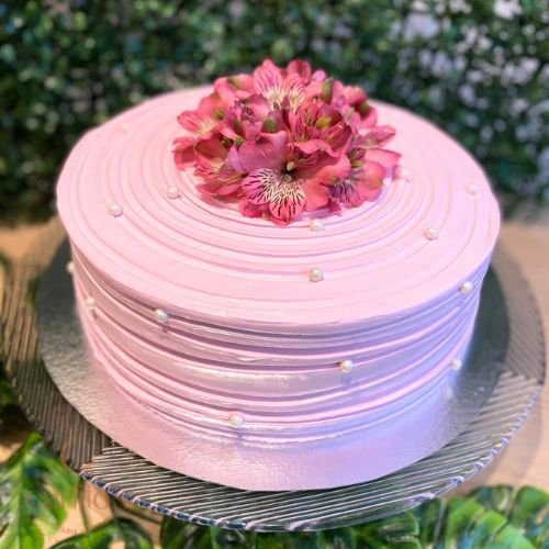 Bolo artesanal de Aniversário Feminino